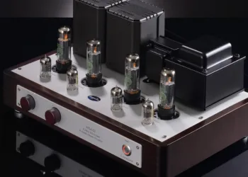AURORASOUND HFSA-02 : le constructeur Japonais ajoute une pointe d&rsquo;évolutivité à son nouvel amplificateur