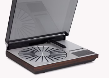 10 exemplaires seulement pour cette platine Beogram 4000 signée Yves Saint Laurent