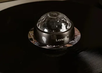 LENCO propose sa vision du palet presseur vinyle