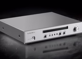 LUXMAN : le préamplificateur phono EQ-500 cède sa place au E-07