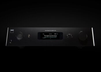 NAD C 379 HybridDigital DAC Amplifier sort de l’ombre