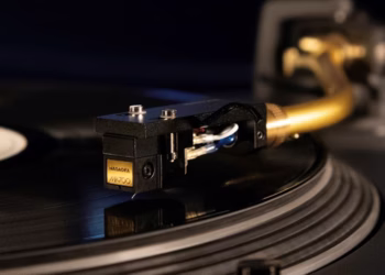 NAGAOKA commémore son 85ème anniversaire avec la cellule MP-700