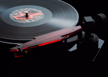 Cette année, c&rsquo;est AC/DC qui habille la nouvelle édition spéciale PRO-JECT