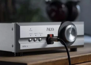 PASS Labs HPA-1C : l&rsquo;ampli casque gravit une marche supplémentaire