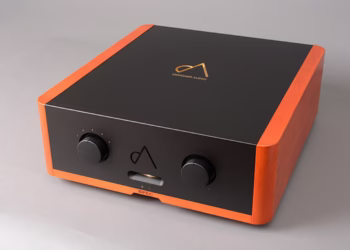 SPEC RSA-EX1000 : un amplificateur intégré en Classe D, tout de bois vêtu
